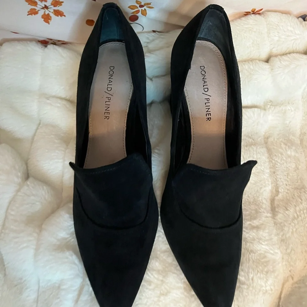 Donald Pliner Womens 9M Heyde Black Suede Block Heel Office Workwear Pumps City